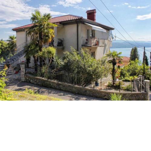 Apartments with a parking space Opatija - 7902