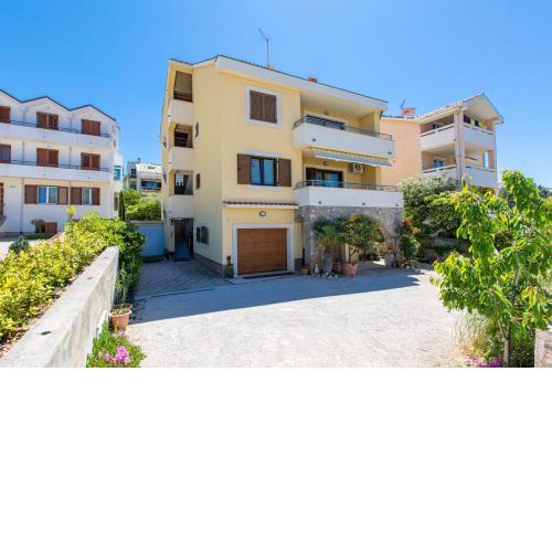 Apartments with a parking space Punat, Krk - 19318