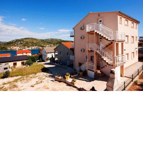 Apartments with a parking space Rogoznica - 15497