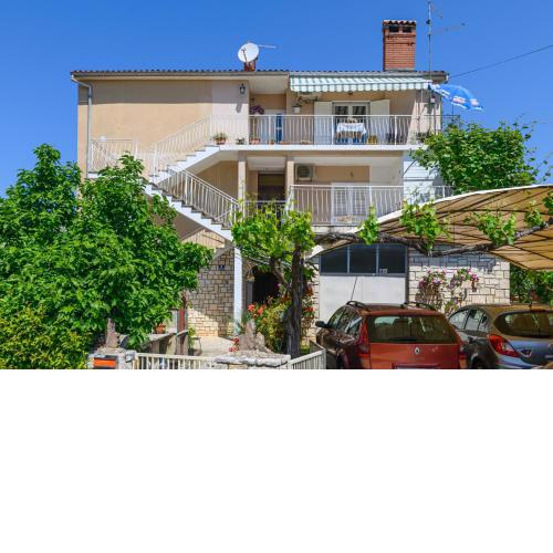 Apartments with a parking space Rovinj - 19088