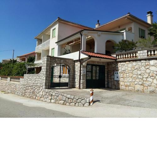 Apartments with a parking space Smokvica Krmpotska, Novi Vinodolski - 14995