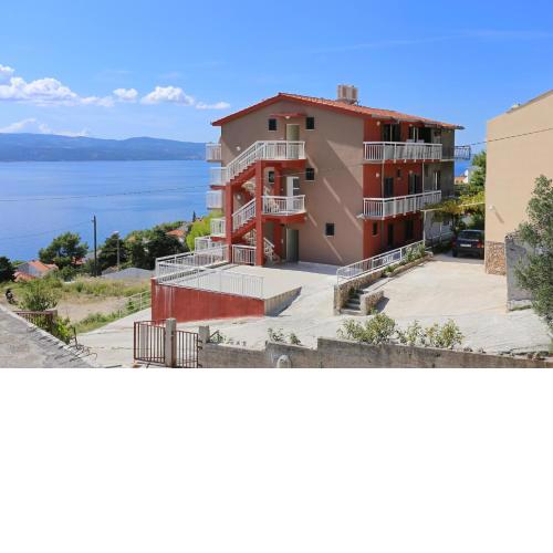 Apartments with a parking space Stanici, Omis - 10324