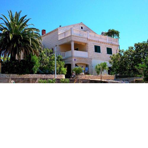 Apartments with a parking space Sumartin, Brac - 11926