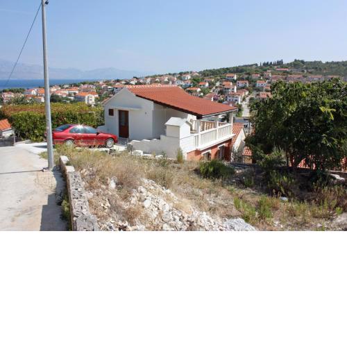 Apartments with a parking space Sutivan, Brac - 5654