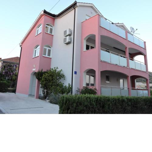 Apartments with a parking space Trogir - 16898