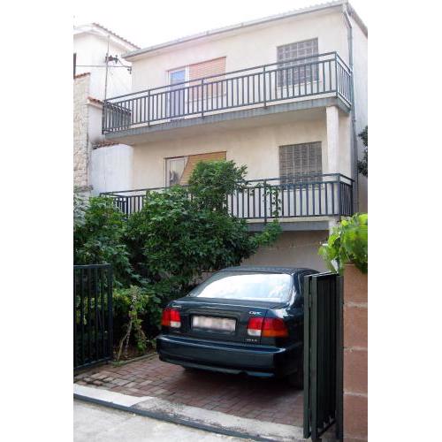 Apartments with a parking space Trogir - 2046