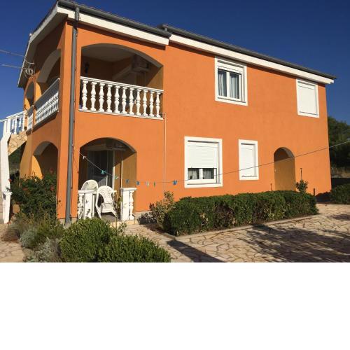 Apartments with a parking space Vir - 14213
