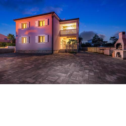 Apartments with a parking space Vir - 20252