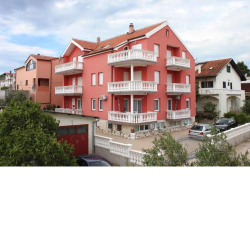 Apartments with a parking space Vodice - 6331