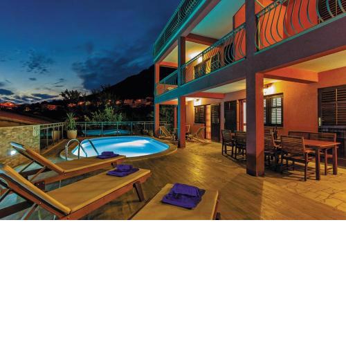 Apartments with a swimming pool Stanici, Omis - 2800