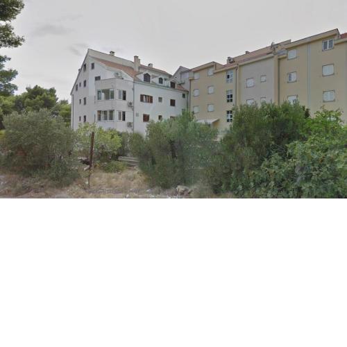 Apartments with WiFi Makarska - 17906