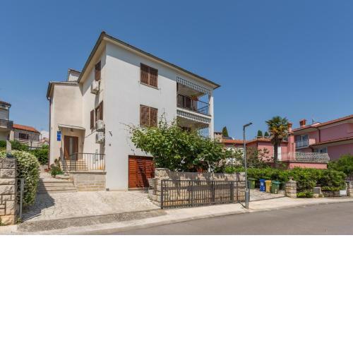 Apartments with WiFi Rovinj - 7144