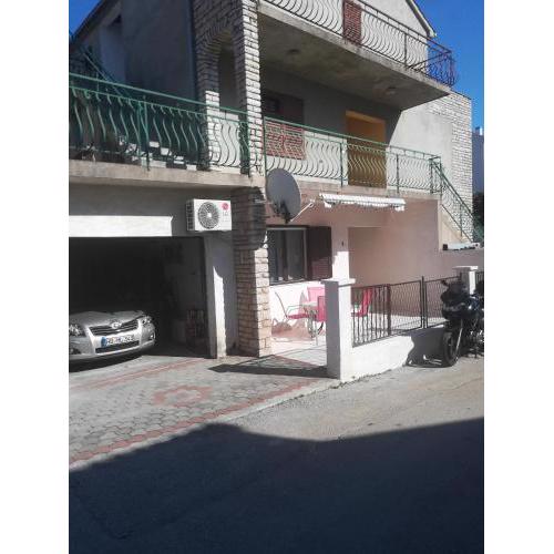 Apartments with WiFi Trogir - 19230