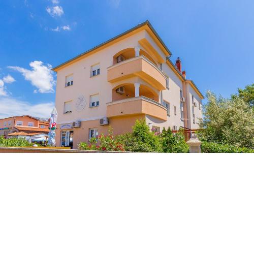 Appartement nur 800 Meter bis zum Sandstrand mit Klima, WLAN, Haustiere sind erlaubt