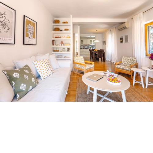 Aurora Marjan hill apartment