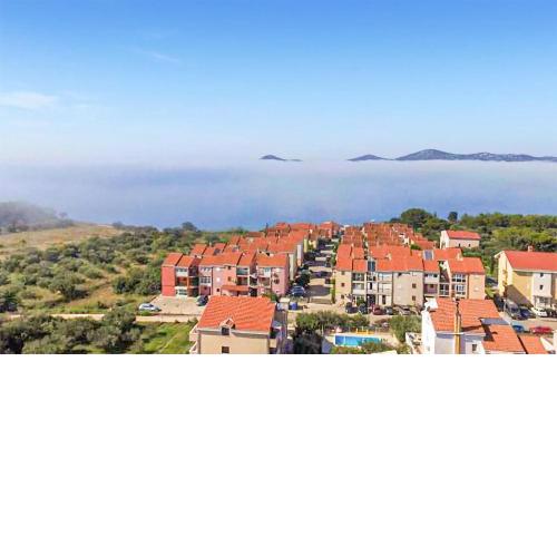 Awesome Apartment In Biograd With Kitchen