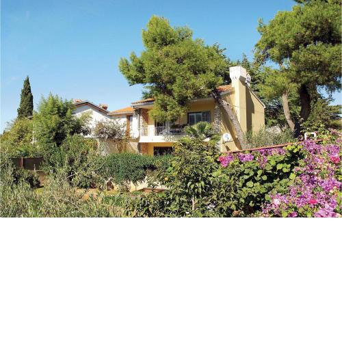 Awesome Apartment In Pula
