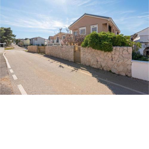 Awesome Apartment In Vir With 2 Bedrooms And Wifi