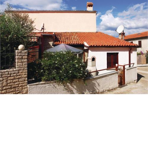 Awesome Home In Pula With Kitchen