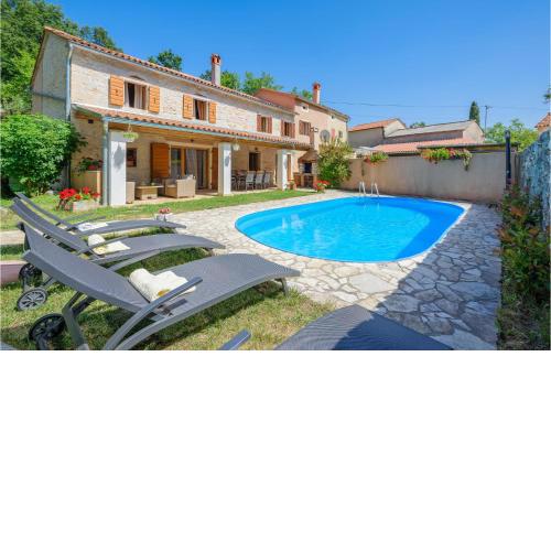 Awesome Home In Zminj With Private Swimming Pool, Can Be Inside Or Outside