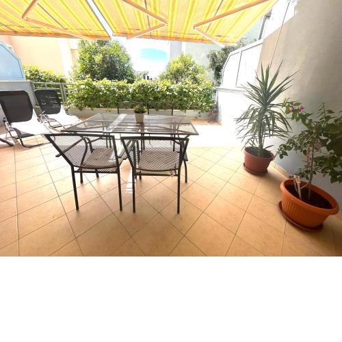 Beach Apartment Summertime