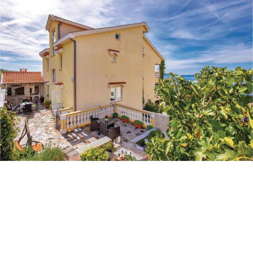 Beautiful Apartment In Crikvenica With Wifi