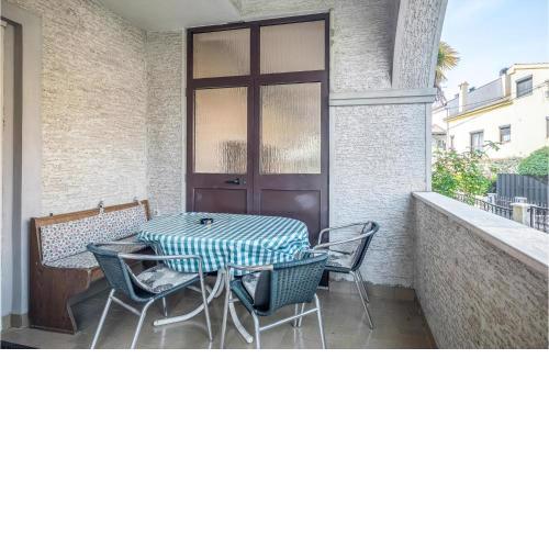 Beautiful Apartment In Porec With Wifi