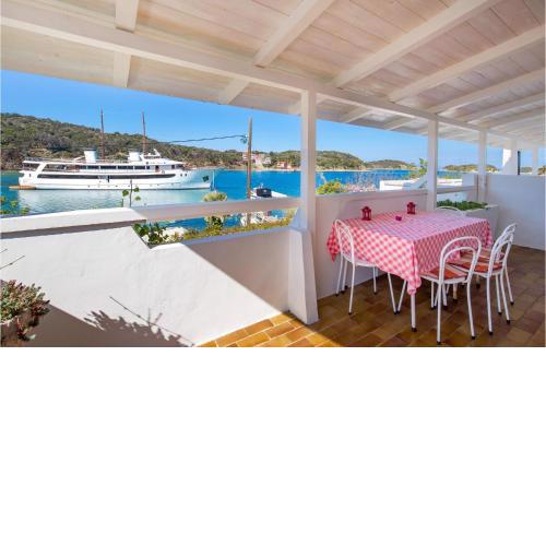 Beautiful Apartment In Supetarska Draga With Wifi