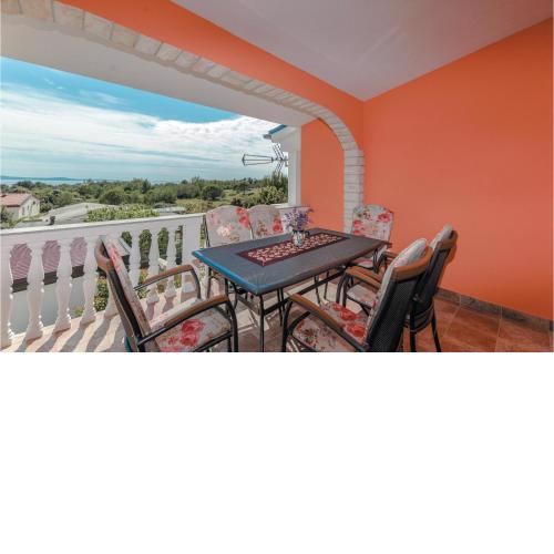 Beautiful Apartment In Vir With Wifi