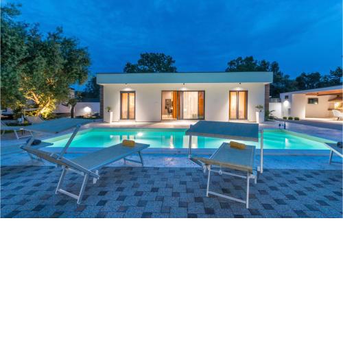 Beautiful Home In Biograd With Wifi