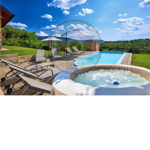 Beautiful Home In Kraljev Vrh With Wifi