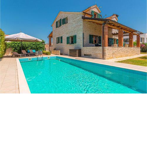 Beautiful Home In Vodice With Sauna