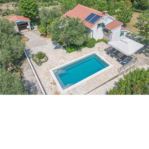 Beautiful Home In Vodice With Wifi
