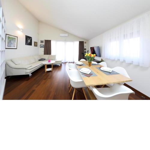 Bellevue Hill apartment