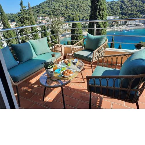 BLUE DREAM - Stylish Apt with stunning sea view