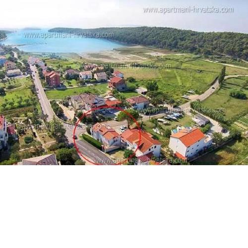 Charming apartment in Kampor with private garden - 28 m²