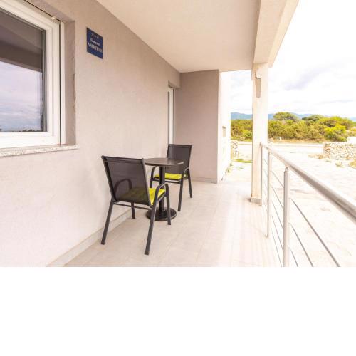 Charming Apartment in Novalja near Seabeach