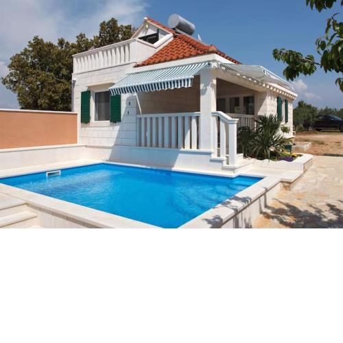Charming Villa in Pučišća + Pool