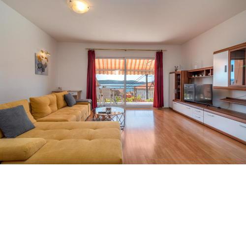 Comfortable apartment near the sea