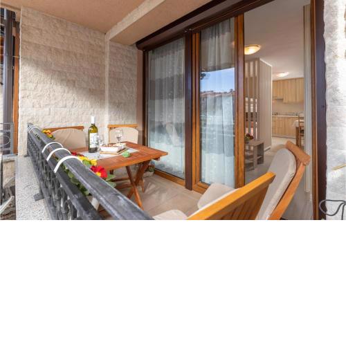 Cozy Apartment In Crikvenica With Kitchen
