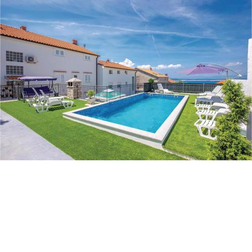 Cozy Apartment In Crikvenica With Wifi