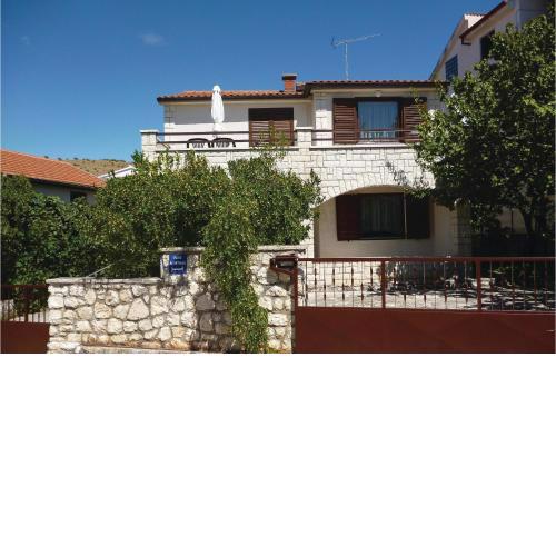 Cozy Apartment In Sibenik With Wifi