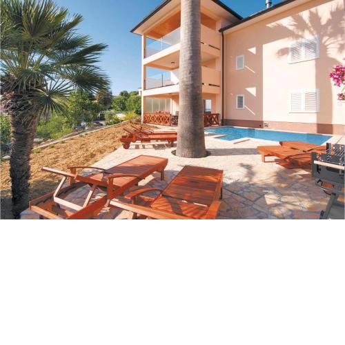 Cozy Home In Supetarska Draga With Sauna