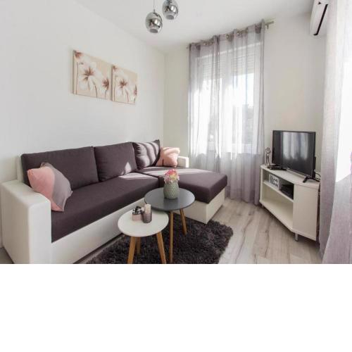 Crystal Apartment