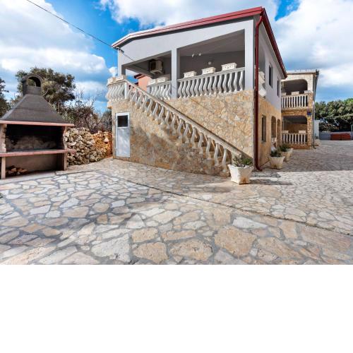 Enticing Apartment in Vir near Seabeach
