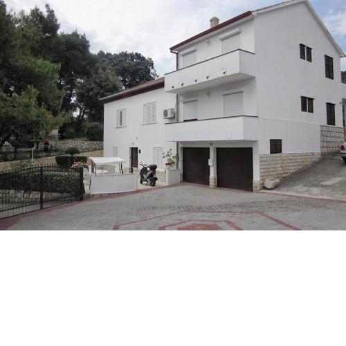 Family friendly apartments with a swimming pool Mundanije, Rab - 5072