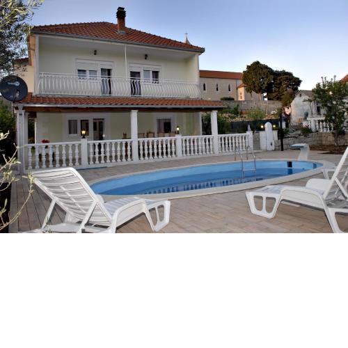 Family friendly house with a swimming pool Kostanje, Omis - 14176