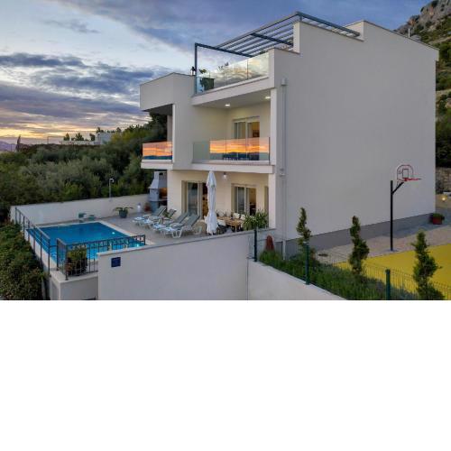 Ferienhaus mit Privatpool für 8 Personen ca 340 m in Makarska, Dalmatien Mitteldalmatien