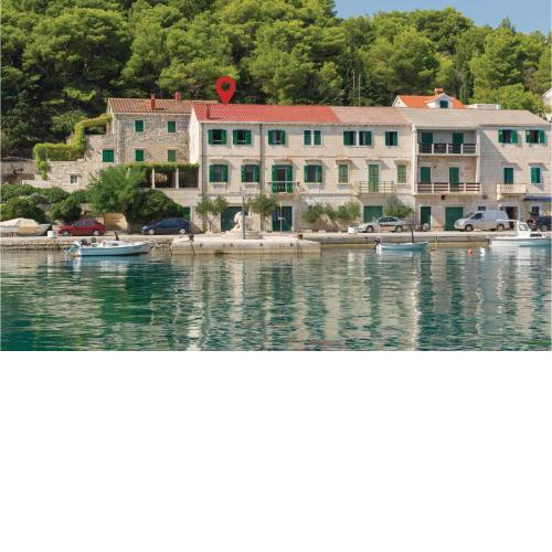 Gorgeous Apartment In Povlja With House Sea View