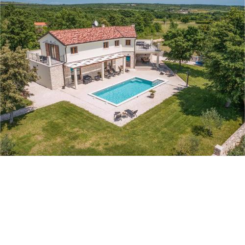 Gorgeous Home In Bale